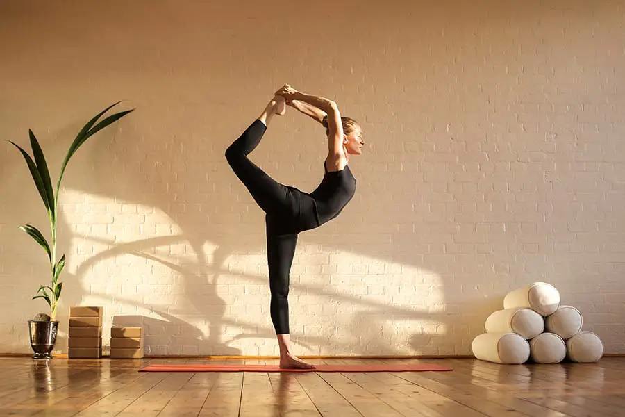 36 Difficult Hard Yoga Poses - More Challenging And Spicing!