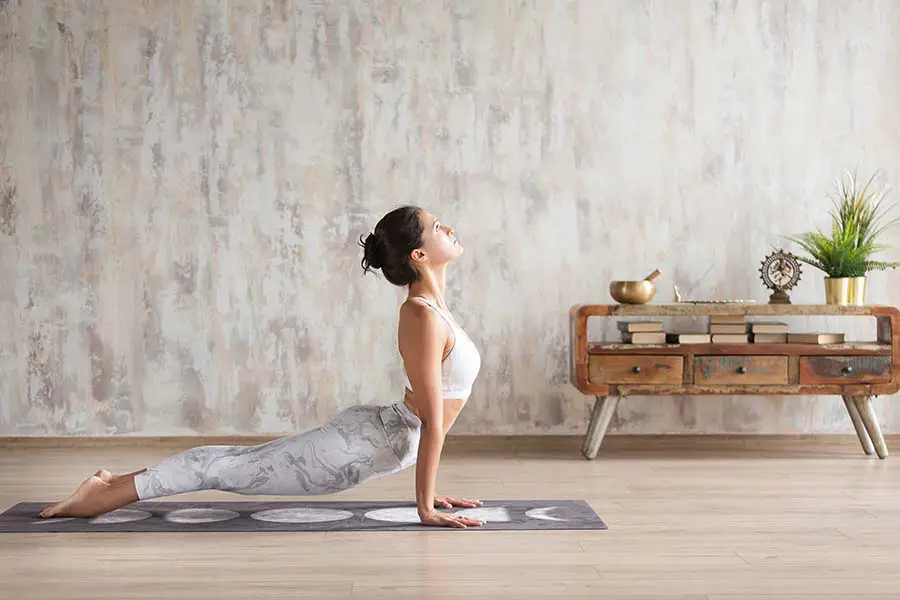 Ashtanga Yoga Poses – Principles And Beginner Manual