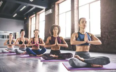What To Wear To Yoga –  A Detailed Answer And Tips For Yogis